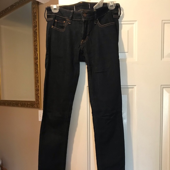 Hollister - Women’s Dark Wash Skinny Jeans - 1R - Picture 2 of 3